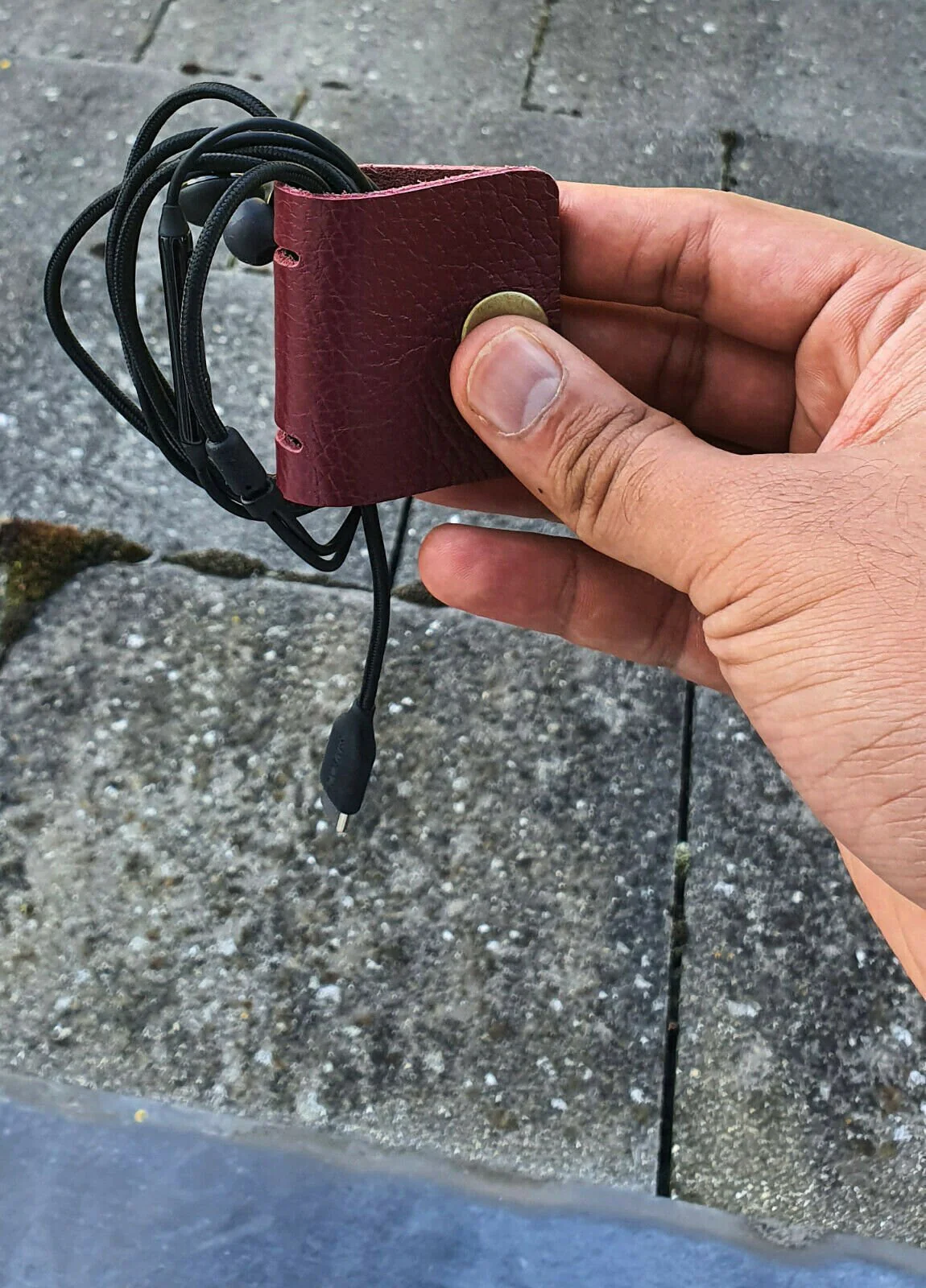 The Herefordshire Leather Headphone holder - Image 10