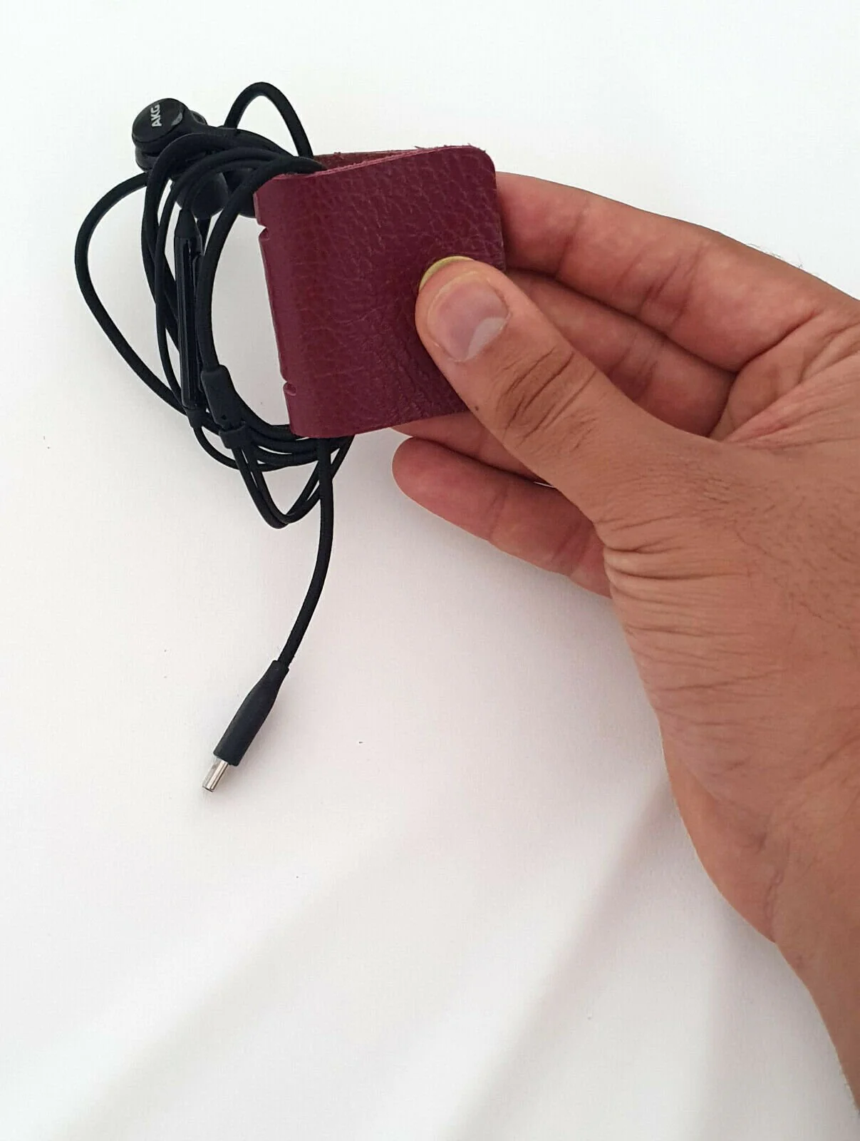 The Herefordshire Leather Headphone holder - Image 4