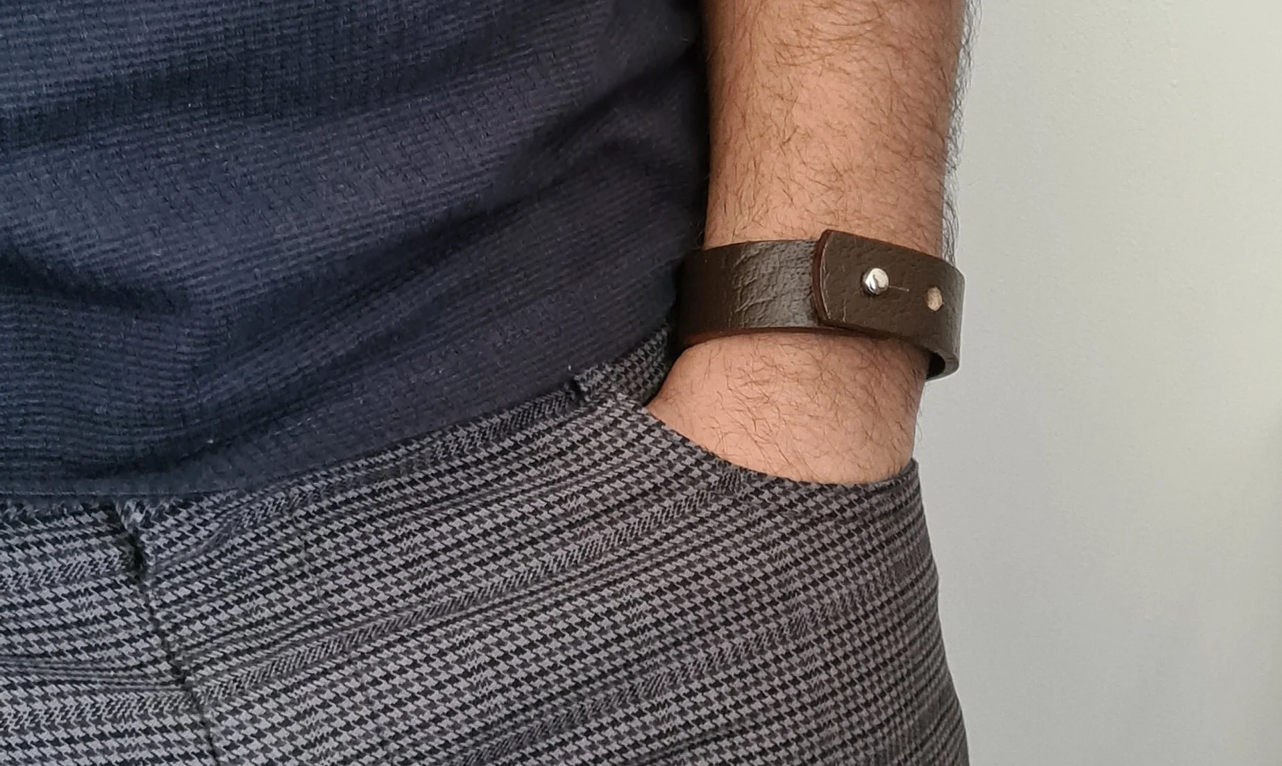 The Berkshire Full Grain Leather Wristband - Image 5