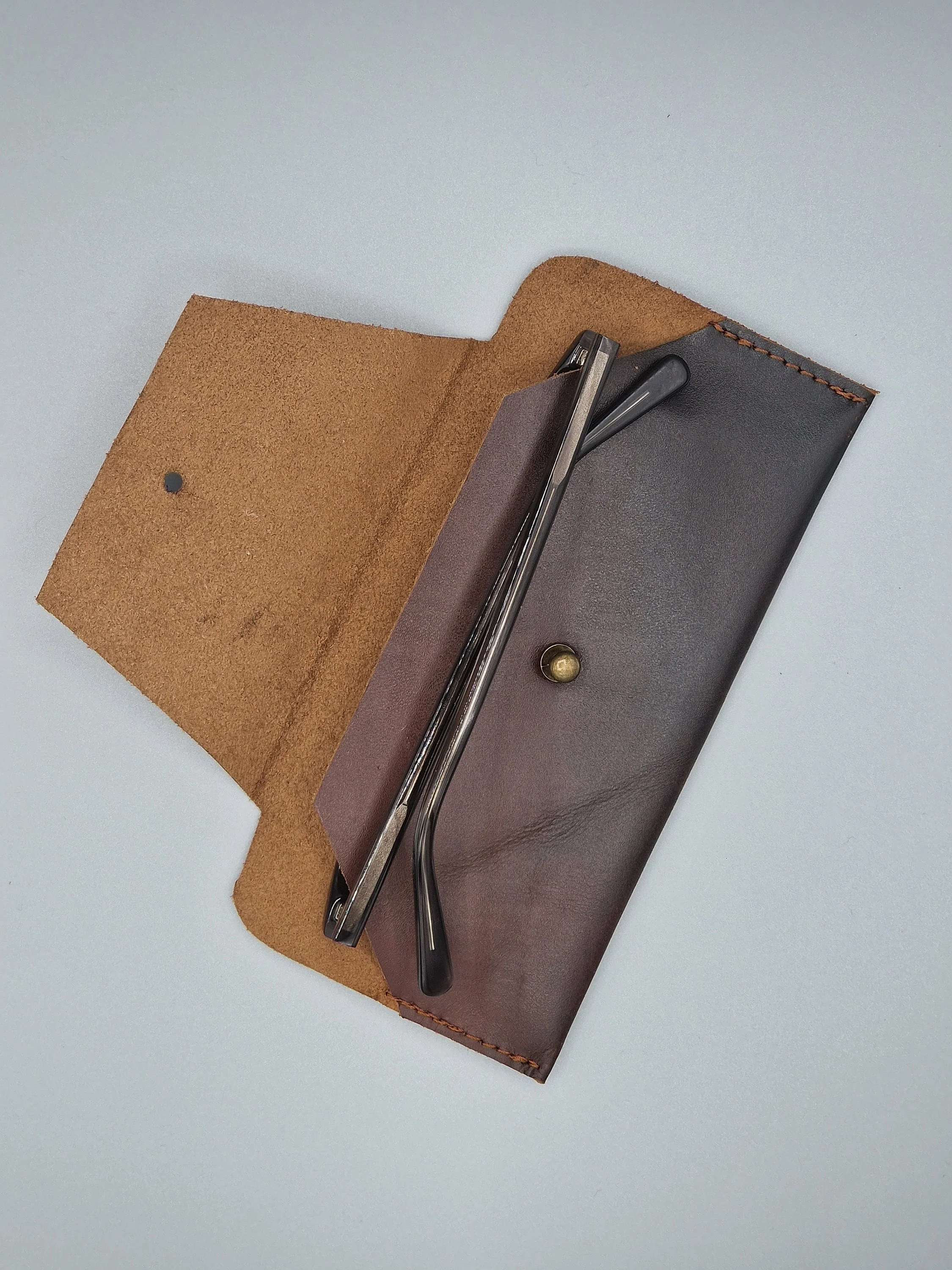 The Cumbria Leather Glasses Sleeve Minimalist Holder - Image 4