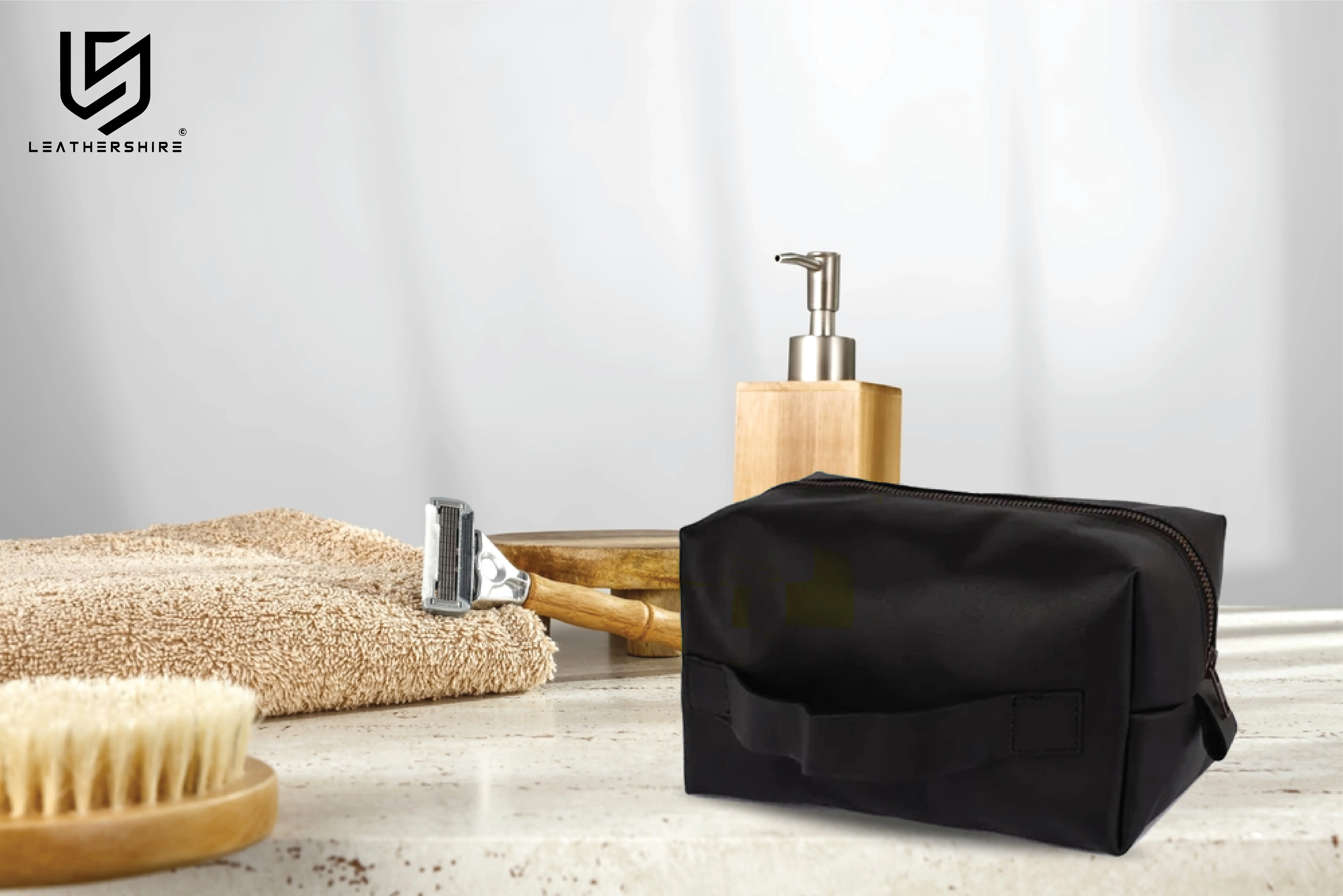 The City of London Leather Shaving Bag - Image 15